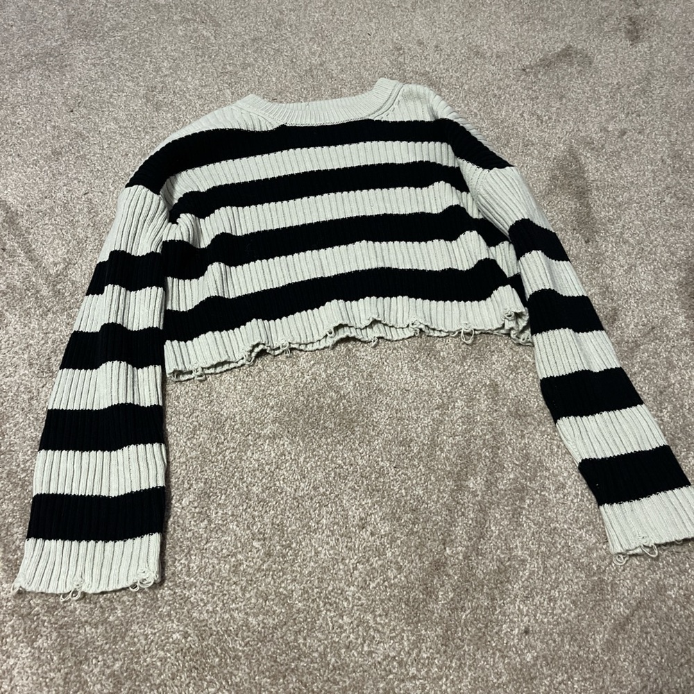 black and white cropped sweater
